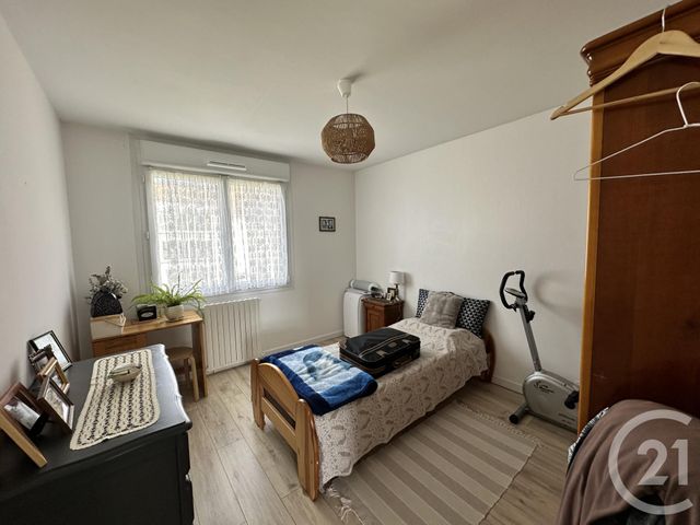 Afficher la photo en grand Appartement F4 à vendre - 4 pièces - 70.1 m2 - ST SEBASTIEN SUR LOIRE - 44 - PAYS-DE-LOIRE - Century 21 By Ouest