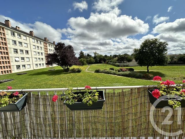 Afficher la photo en grand Appartement F4 à vendre - 4 pièces - 70.1 m2 - ST SEBASTIEN SUR LOIRE - 44 - PAYS-DE-LOIRE - Century 21 By Ouest