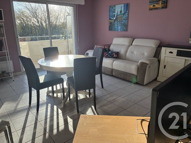 Appartement F3 à vendre - 3 pièces - 59.59 m2 - REZE - 44 - PAYS-DE-LOIRE - Century 21 By Ouest