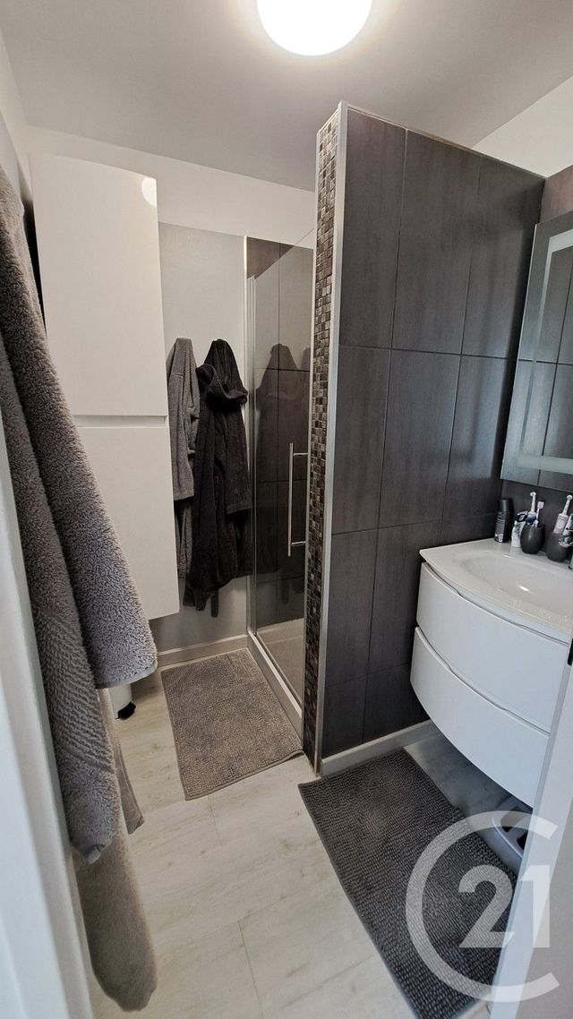 Appartement F4 à vendre - 4 pièces - 103.01 m2 - ST SEBASTIEN SUR LOIRE - 44 - PAYS-DE-LOIRE - Century 21 By Ouest