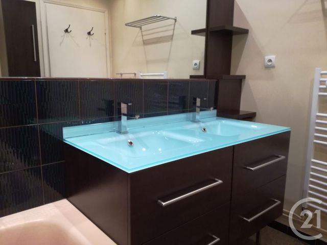 Appartement F5 à vendre - 5 pièces - 124.41 m2 - ST SEBASTIEN SUR LOIRE - 44 - PAYS-DE-LOIRE - Century 21 By Ouest