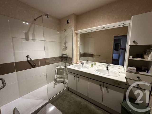 Appartement F3 à vendre - 3 pièces - 84.11 m2 - ST SEBASTIEN SUR LOIRE - 44 - PAYS-DE-LOIRE - Century 21 By Ouest