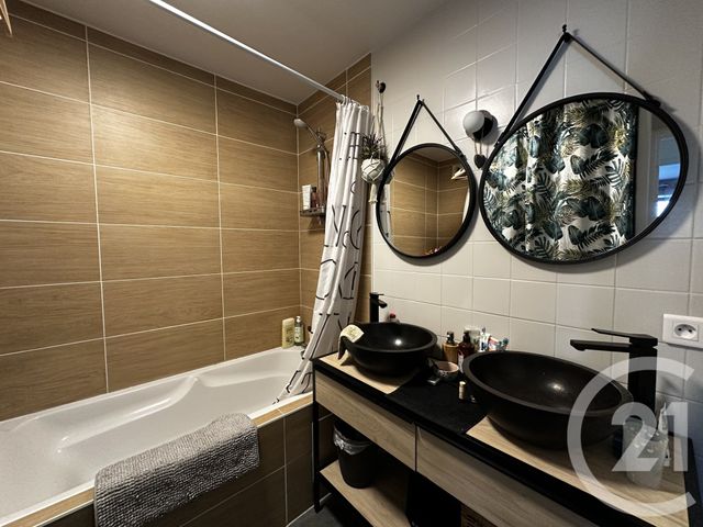 Appartement F4 à vendre - 4 pièces - 74.05 m2 - ST SEBASTIEN SUR LOIRE - 44 - PAYS-DE-LOIRE - Century 21 Harmony